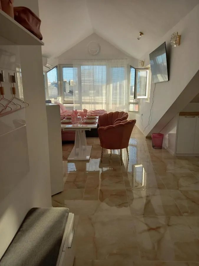 Perla 2 Studio بورغاس