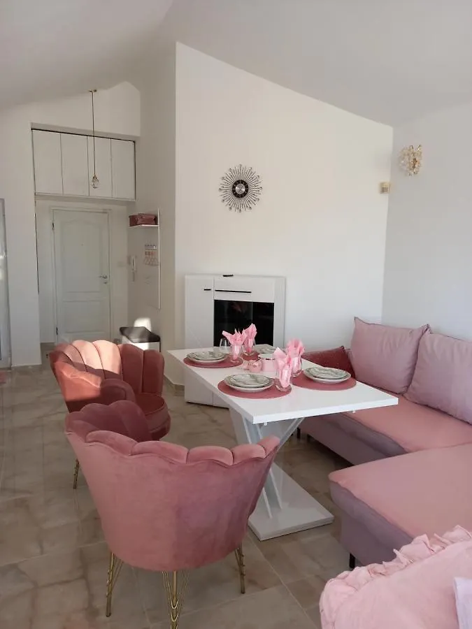 Perla 2 Studio Бургас Апартаменты